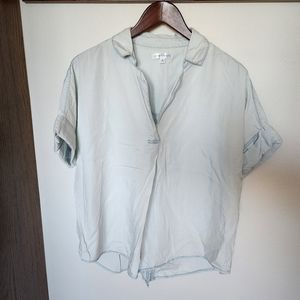 Lightwash chambray pull over top